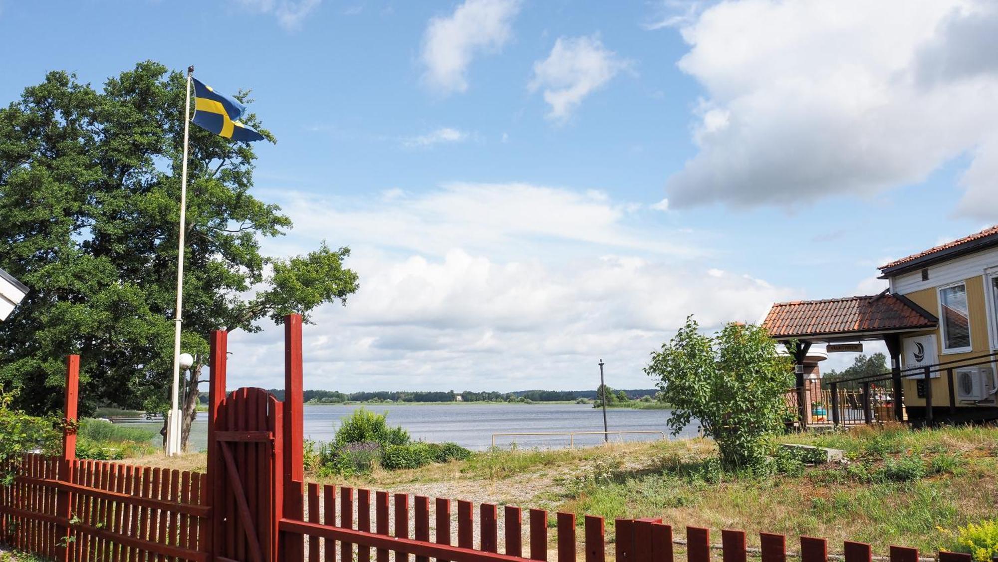 Komplett Laegenhet Med Sjoeutsikt Malmon Exterior photo